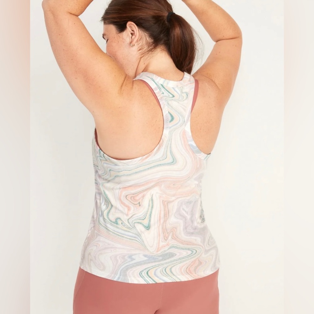 Old Navy Woman UltraLite Racerback Rib Knit Performance Tank - Picture 2 of 4